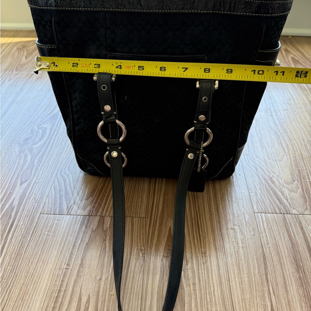 Vintage Y2K COACH Gallery Signature “C” Tote – Black Patent Trim (Style F12344) - Picture 10 of 15